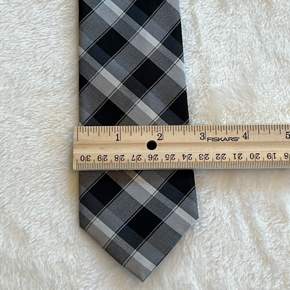 Penguin Men’s Black Plaid Tie - Picture 6 of 7